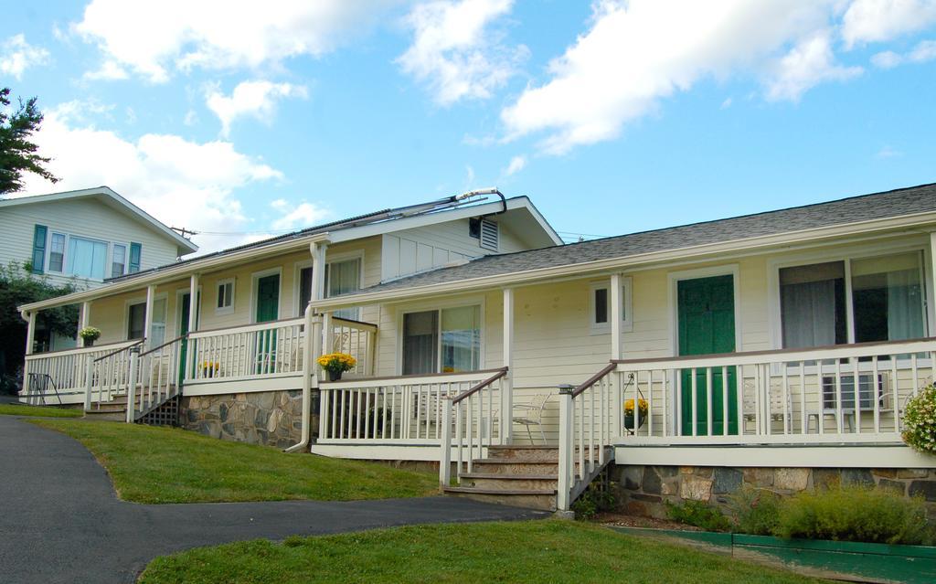 Hotel On The Hill